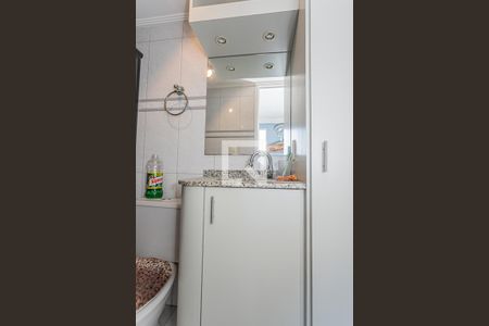 Banheiro suite de apartamento à venda com 3 quartos, 55m² em Moinho Velho, São Paulo