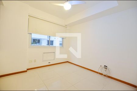 Quarto 1 de apartamento à venda com 2 quartos, 70m² em Santa Rosa, Niterói