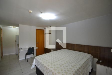 Quarto de kitnet/studio para alugar com 1 quarto, 27m² em Luz, Nova Iguaçu