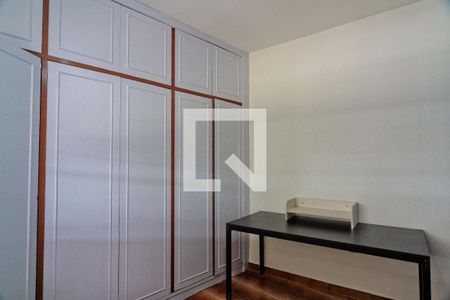 Quarto 1 de casa à venda com 3 quartos, 200m² em Vila Carbone, São Paulo