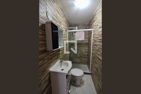 Banheiro Social de kitnet/studio para alugar com 1 quarto, 35m² em Vargem Pequena, Rio de Janeiro