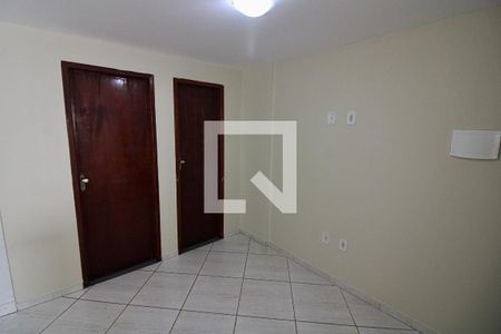 Sala de kitnet/studio para alugar com 1 quarto, 35m² em Vargem Pequena, Rio de Janeiro