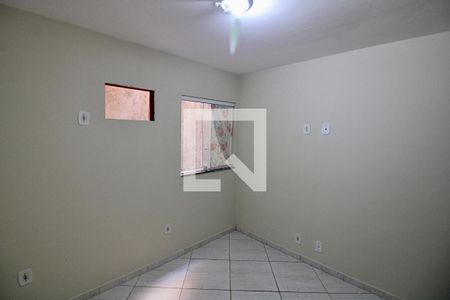 Quarto de kitnet/studio para alugar com 1 quarto, 35m² em Vargem Pequena, Rio de Janeiro