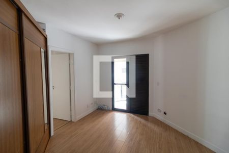 Suite 1 de apartamento para alugar com 4 quartos, 283m² em Jardim Fonte do Morumbi, São Paulo