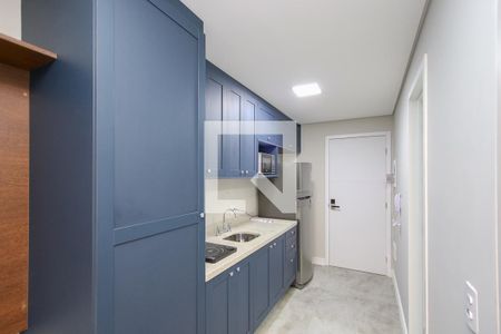 Cozinha de kitnet/studio para alugar com 1 quarto, 27m² em Jardim das Acácias, São Paulo