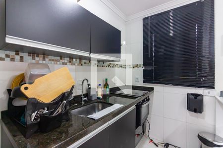 Cozinha  de casa de condomínio à venda com 2 quartos, 70m² em Santa Maria, Osasco