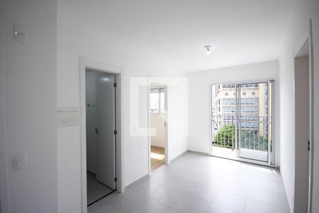 Sala de apartamento para alugar com 2 quartos, 39m² em Cambuci, São Paulo