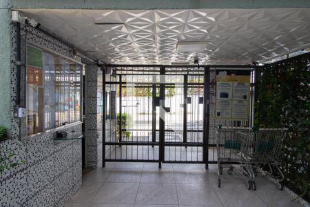 Apartamento à venda com 43m², 2 quartos e 1 vaga Apartamento à venda com 43m², 2 quartos e 1 vagaFachada