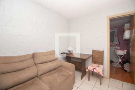 Sala de apartamento à venda com 2 quartos, 38m² em Rubem Berta, Porto Alegre