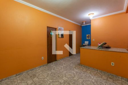 Sala 2 de casa à venda com 6 quartos, 200m² em Minas Caixa, Belo Horizonte