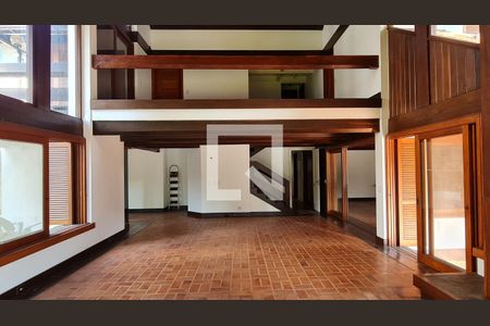 Sala de casa para alugar com 3 quartos, 888m² em Auxiliadora, Porto Alegre