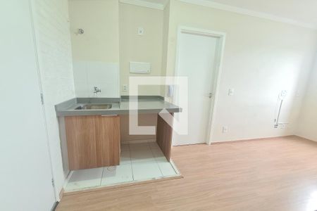 Sala/Cozinha de apartamento para alugar com 1 quarto, 25m² em Cidade Satelite Santa Barbara, São Paulo