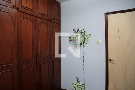 Quarto 2 de casa à venda com 3 quartos, 243m² em Vila Osasco, Osasco