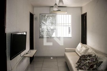 Sala de apartamento para alugar com 2 quartos, 41m² em Cajazeiras, Salvador