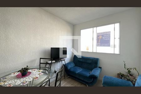 sala  de apartamento para alugar com 2 quartos, 38m² em Jardim Cláudia, Pinhais