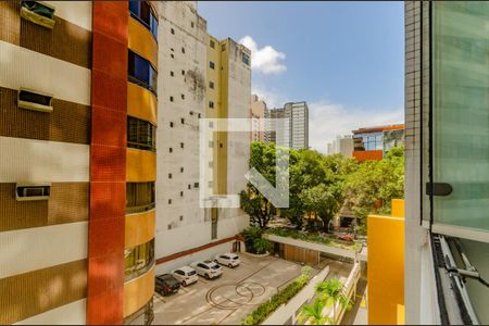 Vista da Sala de apartamento para alugar com 2 quartos, 80m² em Vitória, Salvador