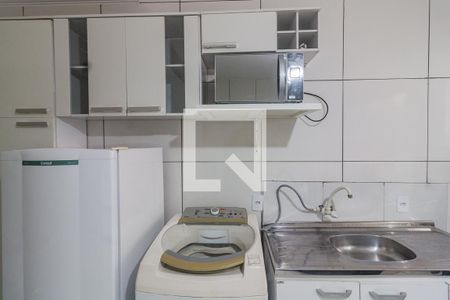 Cozinha de apartamento para alugar com 1 quarto, 34m² em Ipiranga, São José