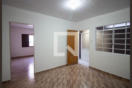 Sala de casa para alugar com 2 quartos, 120m² em Itaquera, São Paulo