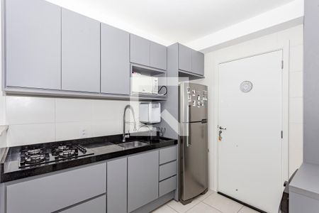 Sala/Cozinha de apartamento à venda com 2 quartos, 33m² em Parque Fongaro, São Paulo