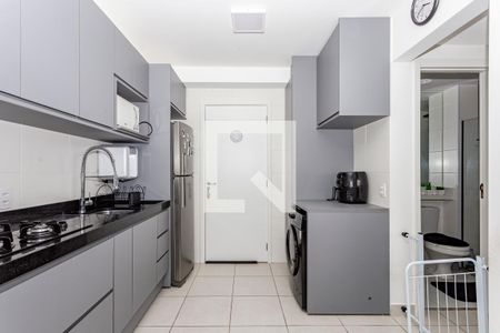 Sala/Cozinha de apartamento à venda com 2 quartos, 33m² em Parque Fongaro, São Paulo