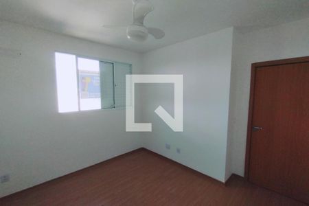 Dormitório 01 de apartamento para alugar com 2 quartos, 50m² em Jardim Florestan Fernandes, Ribeirão Preto