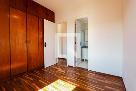 Quarto de apartamento para alugar com 3 quartos, 60m² em Jardim Bonfiglioli, São Paulo