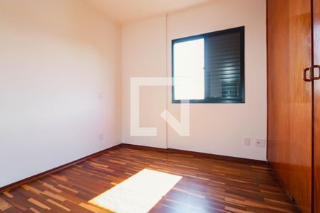 Quarto de apartamento para alugar com 3 quartos, 60m² em Jardim Bonfiglioli, São Paulo