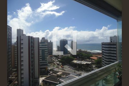 Vista  da varanda  de apartamento para alugar com 2 quartos, 74m² em Armação, Salvador