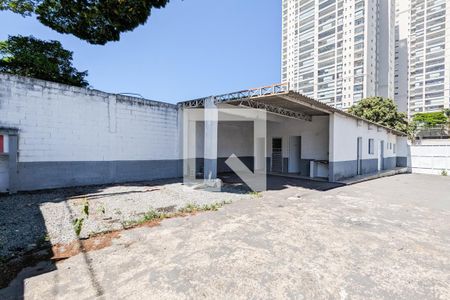Casa para alugar com 132m², 2 quartos e 7 vagas Casa para alugar com 132m², 2 quartos e 7 vagasGaragem