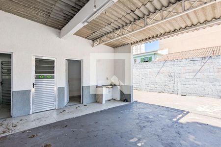 Casa para alugar com 132m², 2 quartos e 7 vagas Casa para alugar com 132m², 2 quartos e 7 vagasQuintal