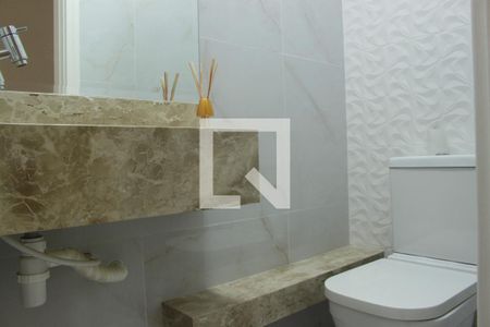 Lavabo de apartamento para alugar com 2 quartos, 65m² em Cambuí, Campinas