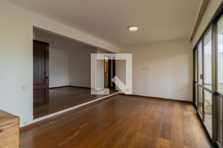 Apartamento para alugar com 136m², 3 quartos e 3 vagasSala