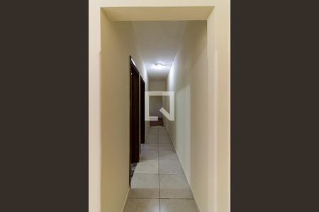 Corredor de casa para alugar com 2 quartos, 95m² em Parque Peruche, São Paulo