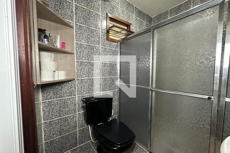 Banheiro da Suíte de casa à venda com 2 quartos, 120m² em Vicentina, São Leopoldo