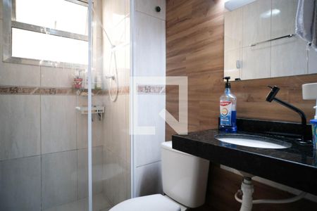 Banheiro de apartamento para alugar com 2 quartos, 46m² em Vila Sílvia, São Paulo