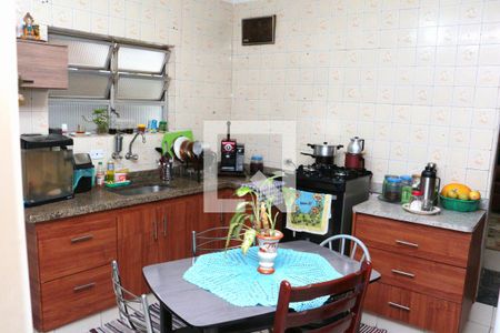 Casa para alugar com 100m², 2 quartos e 2 vagas Casa para alugar com 100m², 2 quartos e 2 vagasCozinha