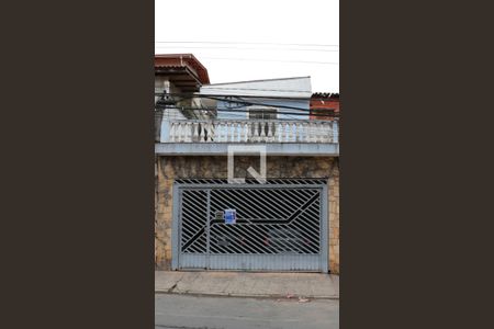 Casa para alugar com 100m², 2 quartos e 2 vagas Casa para alugar com 100m², 2 quartos e 2 vagasFachada