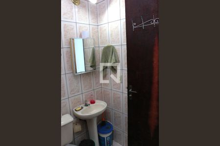 Casa para alugar com 100m², 2 quartos e 2 vagas Casa para alugar com 100m², 2 quartos e 2 vagasBanheiro de serviço