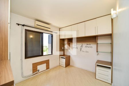 Quarto 1 de apartamento para alugar com 3 quartos, 70m² em Sarandi, Porto Alegre