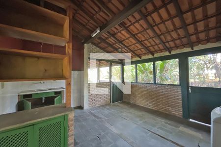 Casa à venda com 130m², 2 quartos e 5 vagas Casa à venda com 130m², 2 quartos e 5 vagasÁrea de Serviço