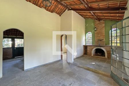 Casa à venda com 130m², 2 quartos e 5 vagas Casa à venda com 130m², 2 quartos e 5 vagasSala