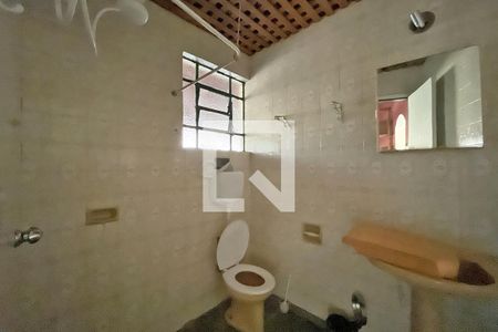 Casa à venda com 130m², 2 quartos e 5 vagas Casa à venda com 130m², 2 quartos e 5 vagasBanheiro