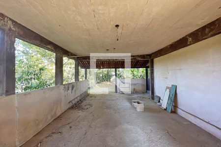 Casa à venda com 130m², 2 quartos e 5 vagas Casa à venda com 130m², 2 quartos e 5 vagasGaragem