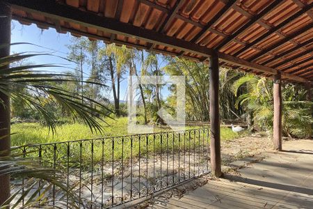 Casa à venda com 130m², 2 quartos e 5 vagas Casa à venda com 130m², 2 quartos e 5 vagasvaranda