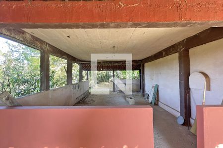 Casa à venda com 130m², 2 quartos e 5 vagas Casa à venda com 130m², 2 quartos e 5 vagasVaranda da Sala