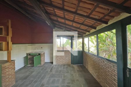 Casa à venda com 130m², 2 quartos e 5 vagas Casa à venda com 130m², 2 quartos e 5 vagasChurrasqueira