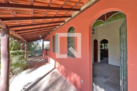 Casa à venda com 130m², 2 quartos e 5 vagas Casa à venda com 130m², 2 quartos e 5 vagasVaranda da Sala