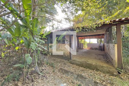 Casa à venda com 130m², 2 quartos e 5 vagas Casa à venda com 130m², 2 quartos e 5 vagasGaragem