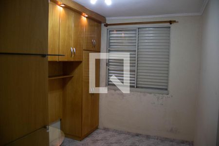 Quarto 1 de apartamento à venda com 2 quartos, 57m² em Vila Carmosina, São Paulo