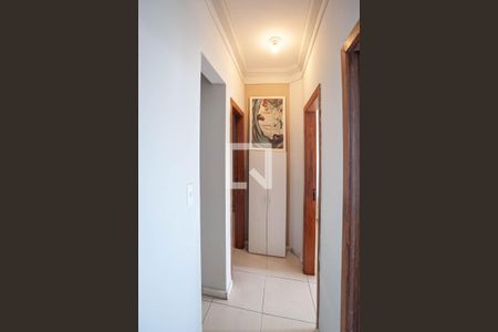 Corredor de apartamento à venda com 3 quartos, 130m² em Santa Amelia, Belo Horizonte